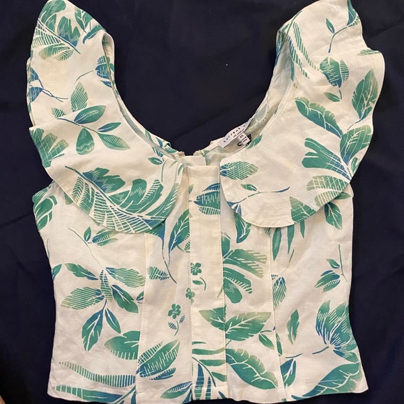 Current Air Tops - Floral and feminine blouse